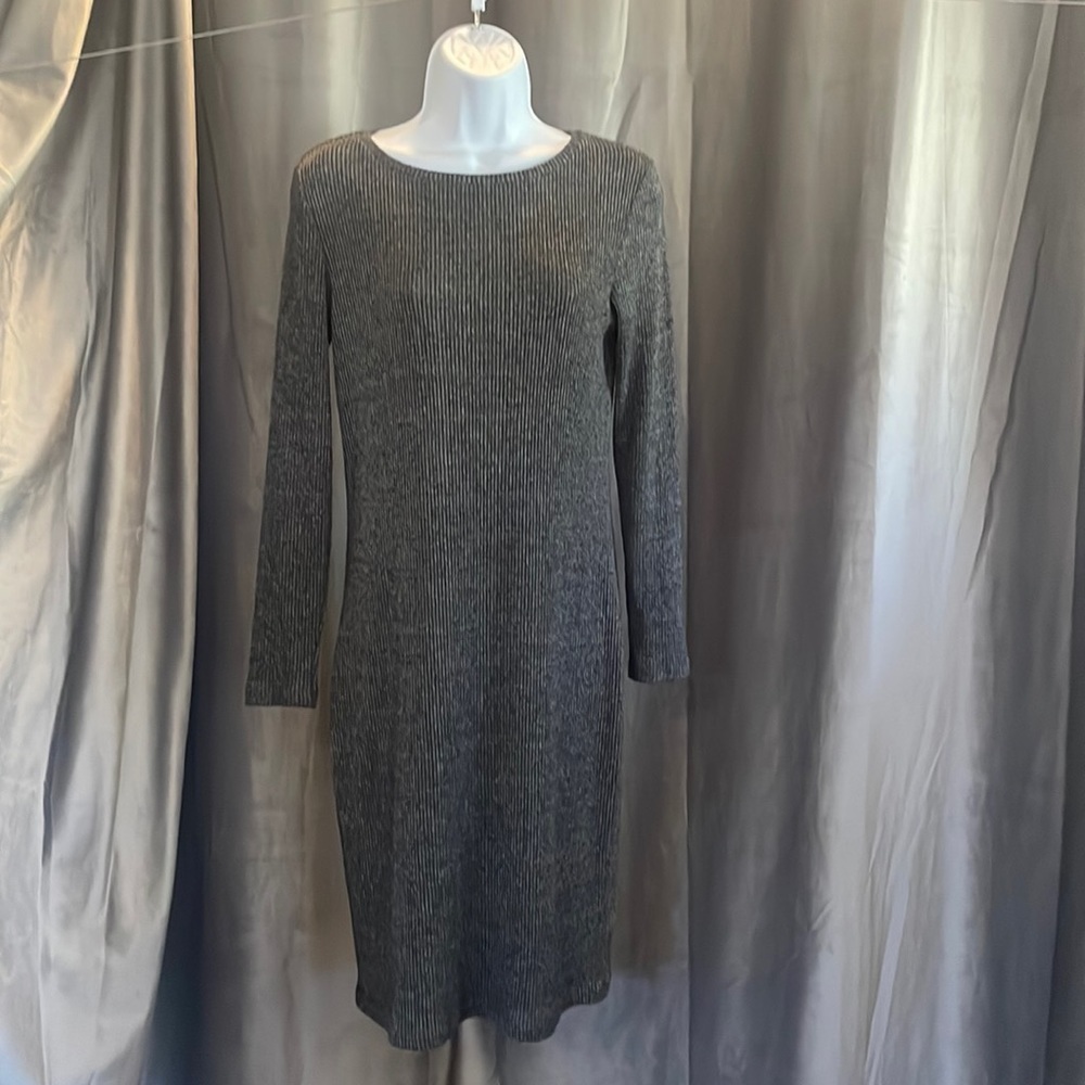 Gray knit long sleeved dress. Size small.